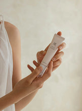 Cargar imagen en el visor de la galería, Sérum contorno de ojos / Revive Eye Serum : Ginseng + Retinal 30ml