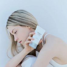 Cargar imagen en el visor de la galería, Crema facial hidratante con ácido hialurónico / Madagascar Centella Hyalu-Cica Moisture Cream 75ml