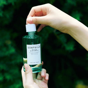 Sérum facial reduce la inflamación, poros dilatados y puntos negros / Madagascar Centella Tea-Trica Relief Ampoule 100ml