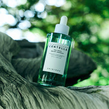 Cargar imagen en el visor de la galería, Sérum facial reduce la inflamación, poros dilatados y puntos negros / Madagascar Centella Tea-Trica Relief Ampoule 100ml
