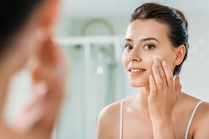 Crema facial hidratante, antiarrugas y aclarante / Dynasty Cream